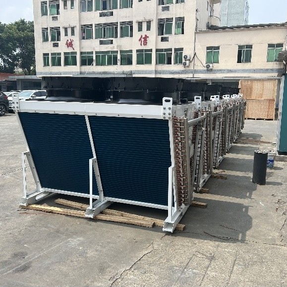 100KW Copper Tube V-type Dry Cooler for Mining Field