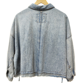 OEM ODM Regular Fit Pocketed Jean Jacket Supplier | Manufacturer Vintage Wash Denim Jacket With Front Pockets | Long Sleeve Jackets Factory