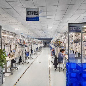 The OEM Clothing Manufacturer's Pivotal Role in Shaping Streetwear and Luxury Apparel