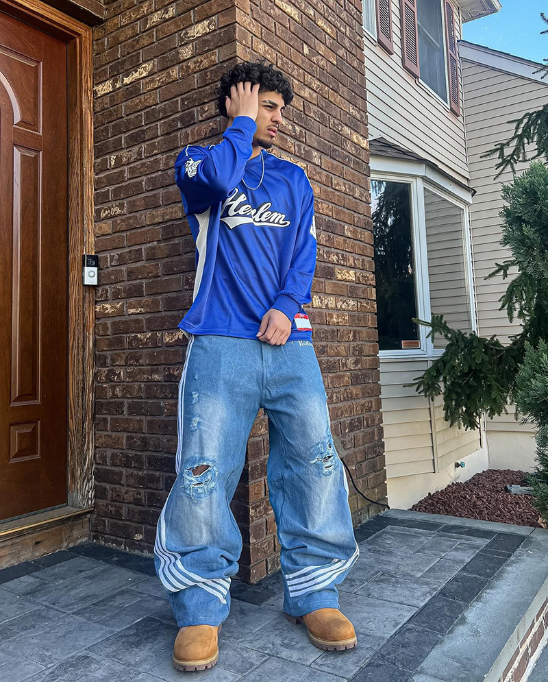 Back view of custom drop shoulder t shirt, oversized streetwear jersey, breathable quick-dry, bulk order from China premium t shirt manufacturer