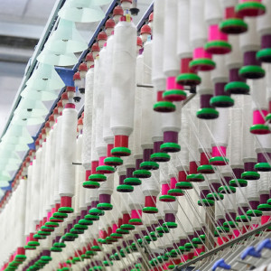 Why Are More and More UK Brands Choosing Chinese Clothing Manufacturers & Suppliers for Custom Streetwear Clothing?