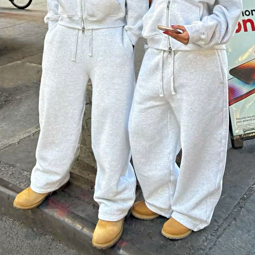 How Fabric Weight Shapes Sweatpants Comfort, Warmth, and Cost