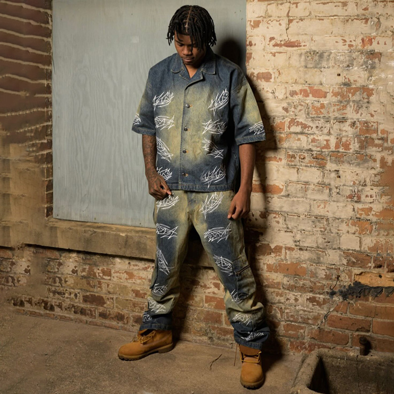 Miami streetwear shirt manufacturing guide showing custom apparel production for fashion brands in 2026