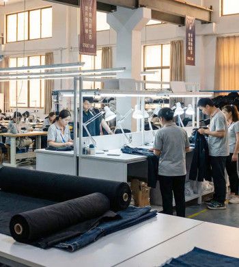 Beyond the Blank: How Established Streetwear Brands Find a Premium Custom T-Shirt Manufacturer in China