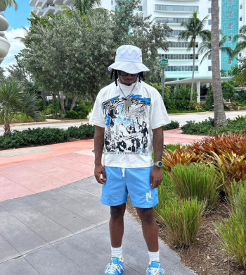 Oversized T-Shirt Supplier Guide: How Streetwear Brands Specify Graphic Tees That Stay "Premium" From Sample to Bulk