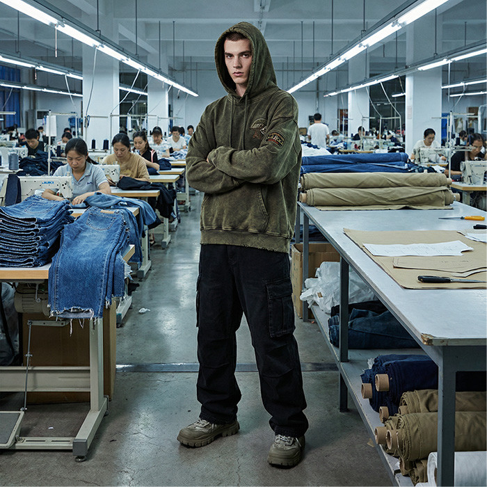 How to Choose the Right Multi-Pocket Cargo Pants Manufacturer for Your Streetwear Brand?