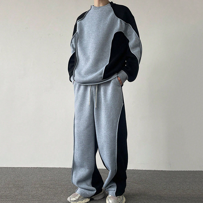 Most popular hoodies and joggers in streetwear featuring heavyweight fabrics and oversized fits