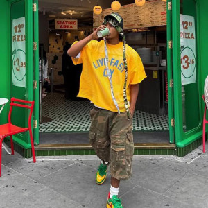 From Sketch to Bulk: What a Full-Service Streetwear Manufacturer Must Control Before Production Starts