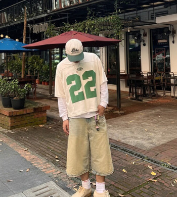 The Boxy T-Shirt Test: A China OEM Guide for Premium Streetwear Teams