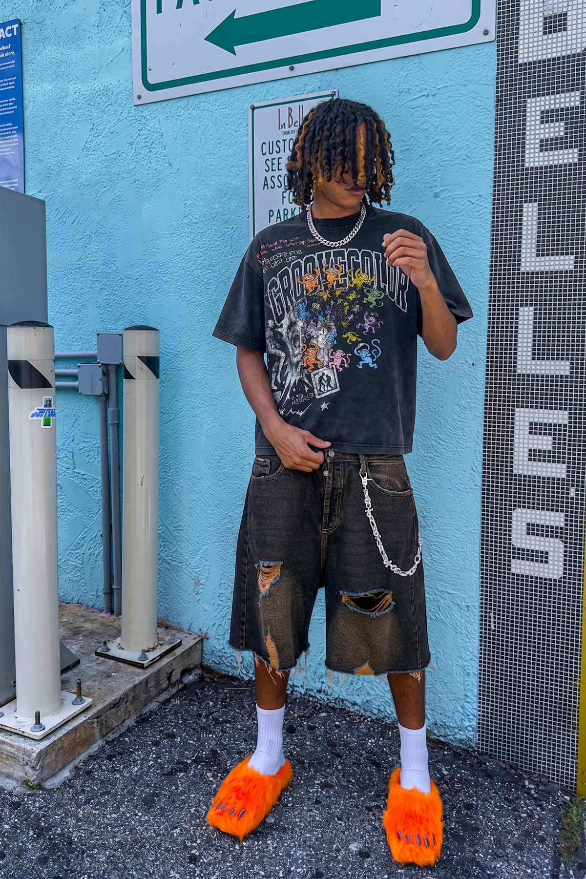 High-resolution large front DTG graphic on oversized tee by Groovecolor.
