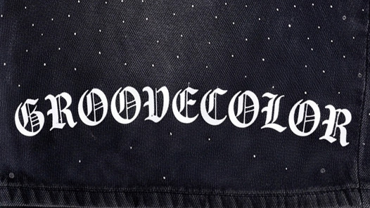 Front left thigh with custom screen printed logo graphic by Groovecolor.
