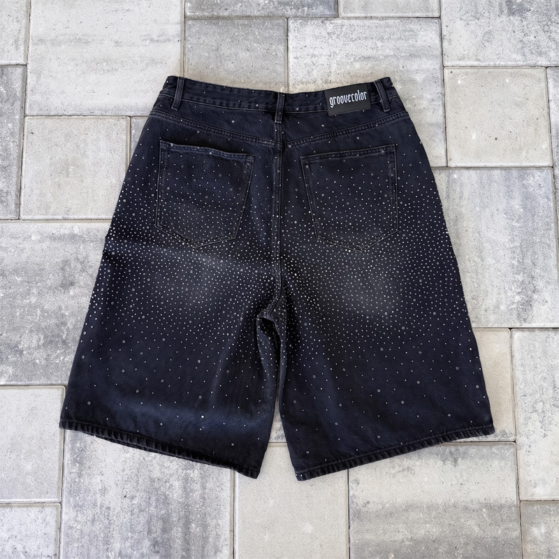 Premium men's shorts featuring a centered light wash effect by Groovecolor.