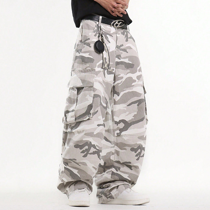 Groovecolor Dongguan cargo pants factory reviewing pocket placement for streetwear production