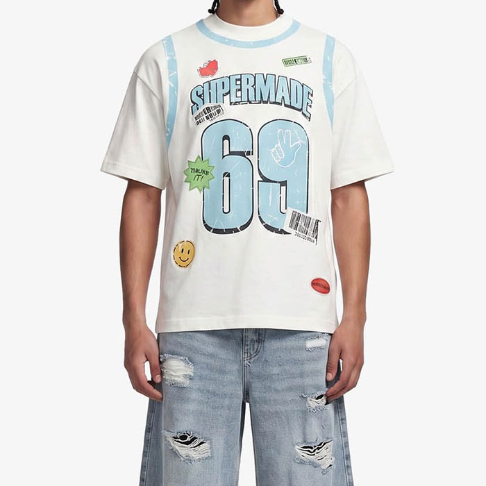 Bulk custom T-shirt approval table in a China OEM streetwear factory for scalable production
