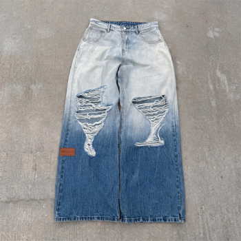 Custom Denim Jeans Manufacturer | Gradient Wash Distressed Jeans Streetwear Manufacturer | Groovecolor