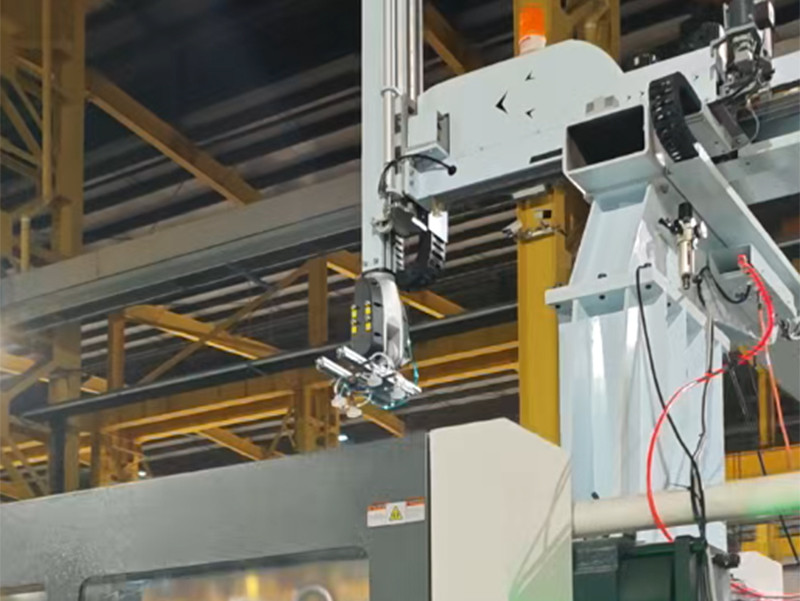 Injection molding robots