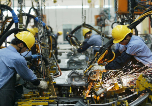 Do Industrial Robots Really Reduce Long-Term Costs? A Factory Perspective