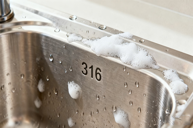 Kitchen stainless steel sink
