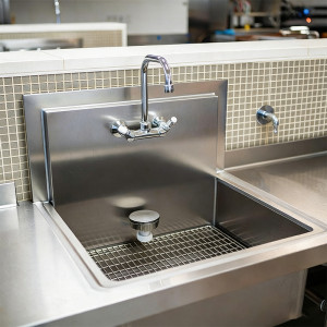 Case Study: Successful Commercial Hand Wash Sink Installations in Foodservice – Planning for Hygiene and Compliance