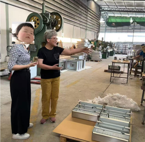 CEO Lucia Wu Met With the Procurement Heads of International Well-Known Brands at the Thailand Factory to Discuss Cooperation Matters