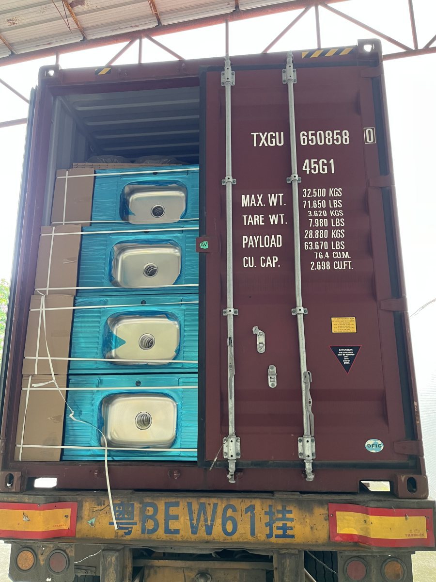Data plate on the door of a 40 foot high cube container used for loading