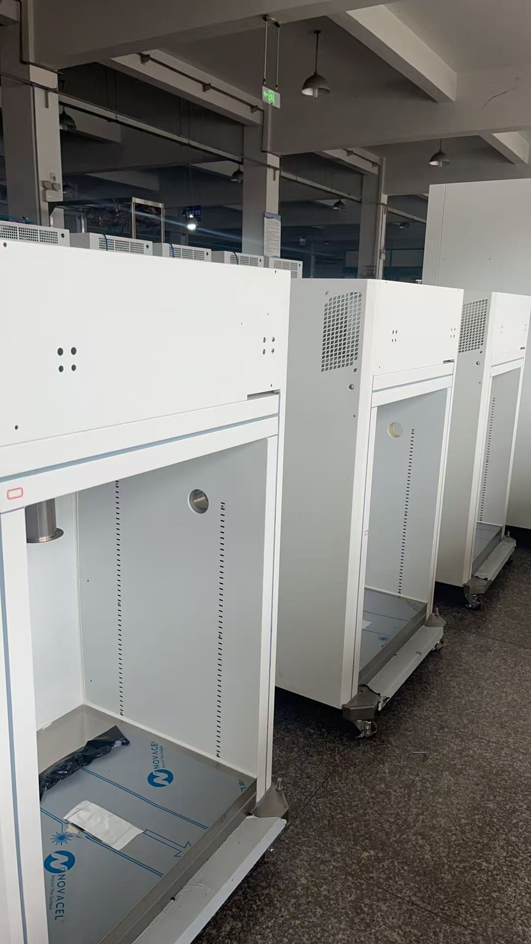 commercial sink manufacturers