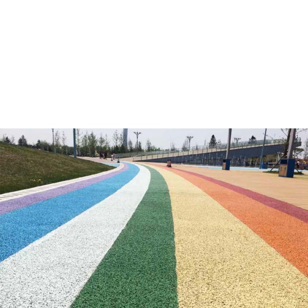 مواد رصف نفاذة | أرضيات صديقة للبيئة وعالية المتانة لإدارة مياه الأمطار