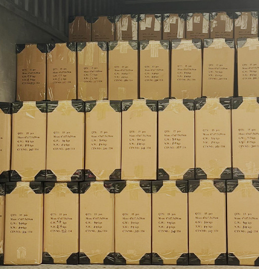 DHP Factory custom rigid boxes packed inside export cartons with corner protectors]
