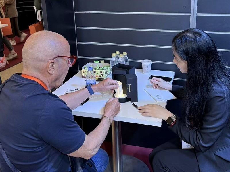 sharing new tech with clients