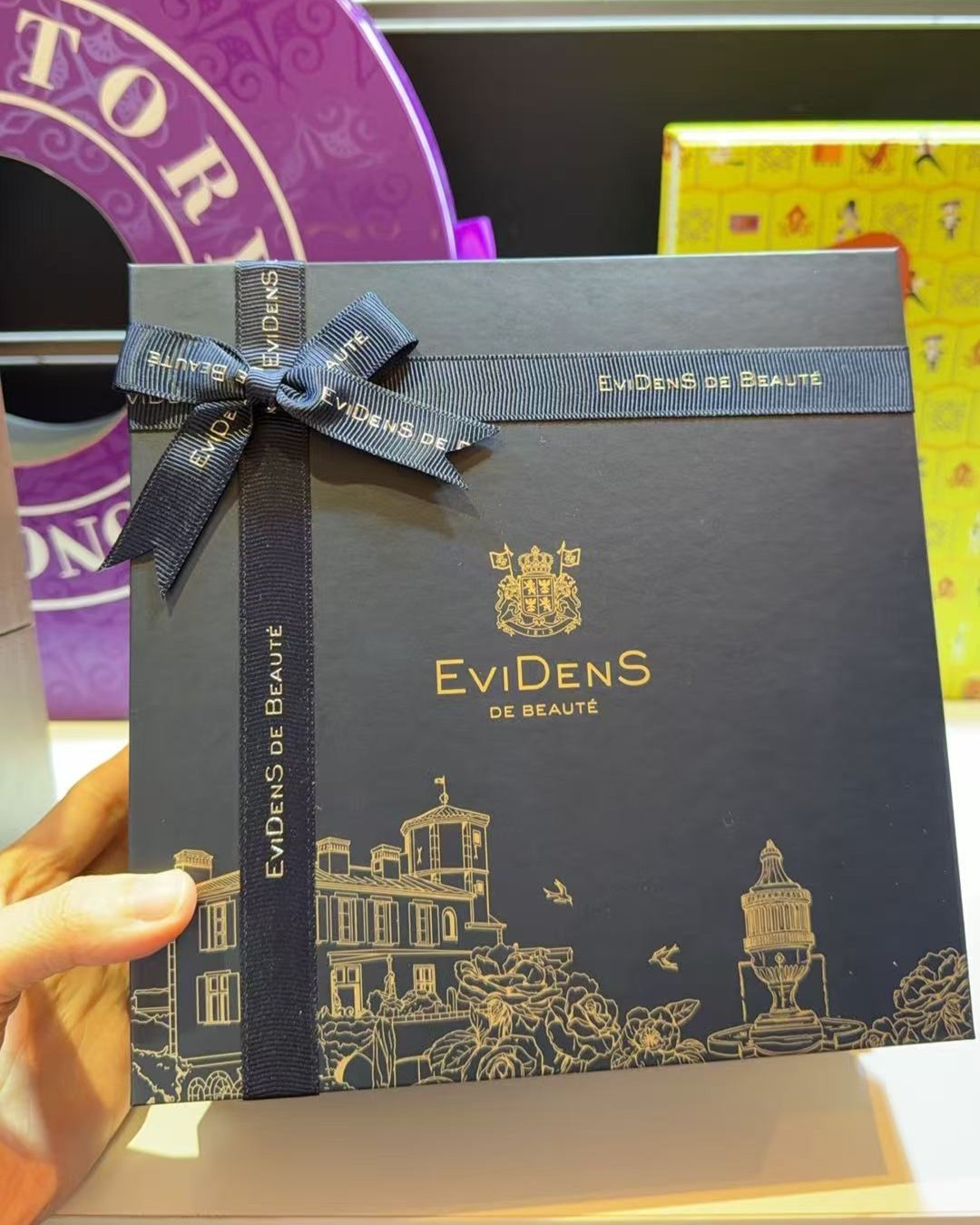 Close-up of Lid-Base Box Hot Stamping Details