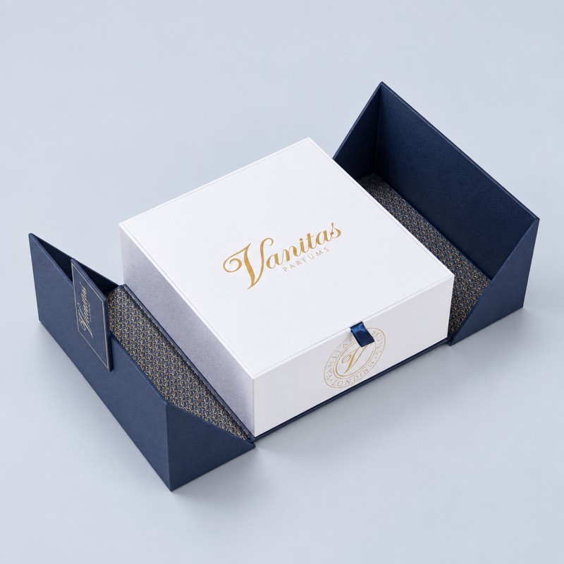 Double door magnetic rigid box with center closure