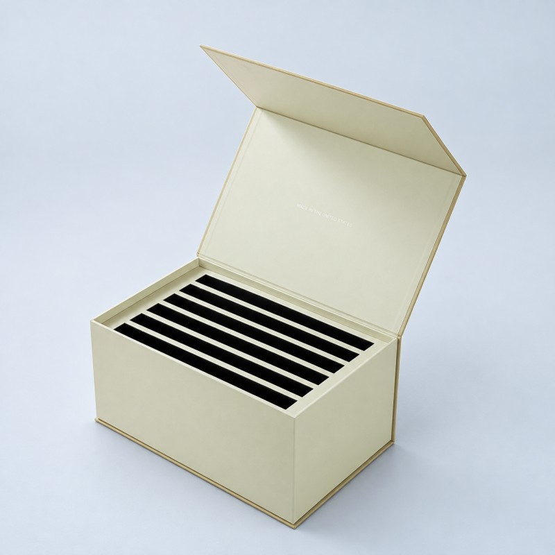 Magnetic closure rigid box with custom product insert