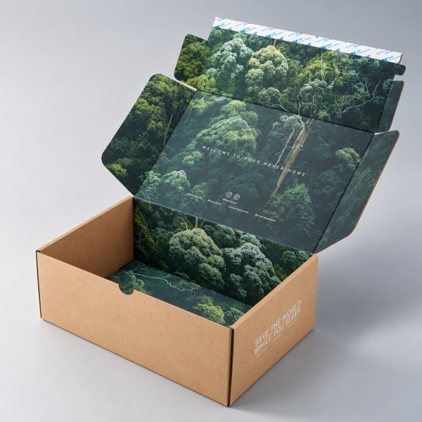 Screen printing process for logos and graphics on premium packaging boxes