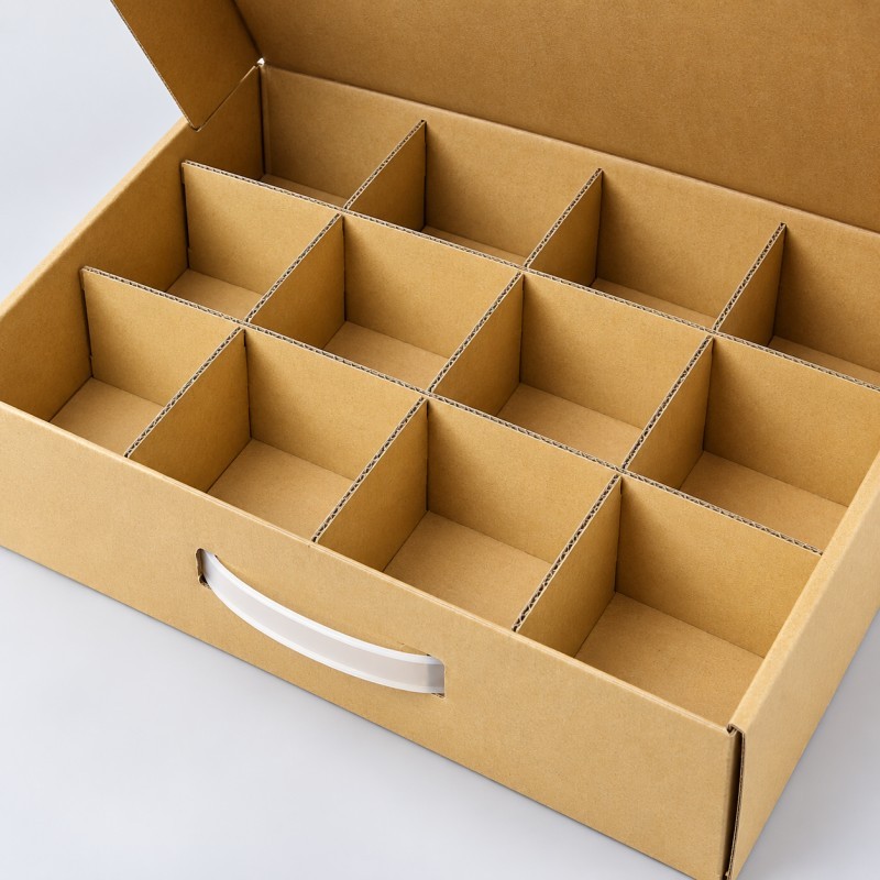 Corrugated paper insert for protective sustainable packaging