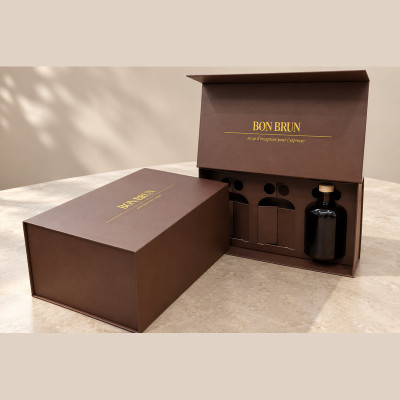 Custom Magnetic Liquor Gift Boxes: From Bottle Samples to Production