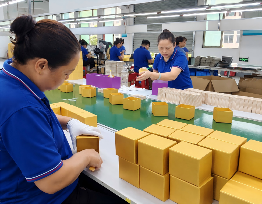 DHP Boxes custom rigid packaging manufacturing and quality inspection