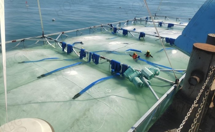 Submarine cable and pipeline protection plans use different construction methods of geotextile bags