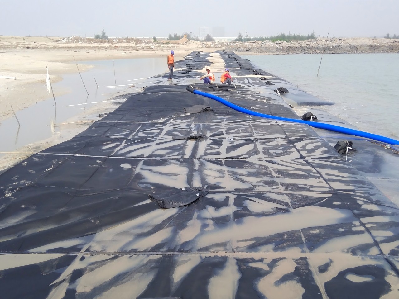 HOKBG Geotextile Tube Cofferdam for Hotel Beach