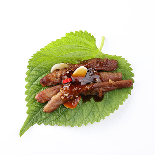 Yinghok Barbecue Sauce: The soul of grilled meat. Perfect for glazing or dipping grilled meats, adding bold flavor.