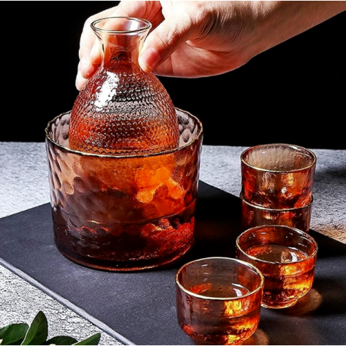 How to Choose the Perfect Sake and Fruit Wine for Every Occasion