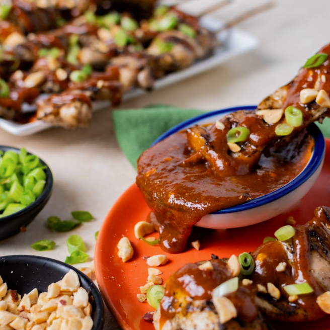 Why Food Entrepreneurs Choose to Wholesale Asian Cooking Sauces