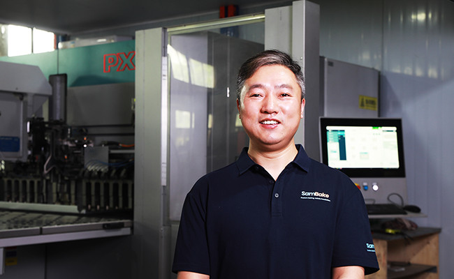  SamBake was founded with a firm determination to take a different path. Our founder, Mr. Sam, brought with him 20 years of industry experience when he established the company a decade ago—guided by an unwavering commitment to quality.