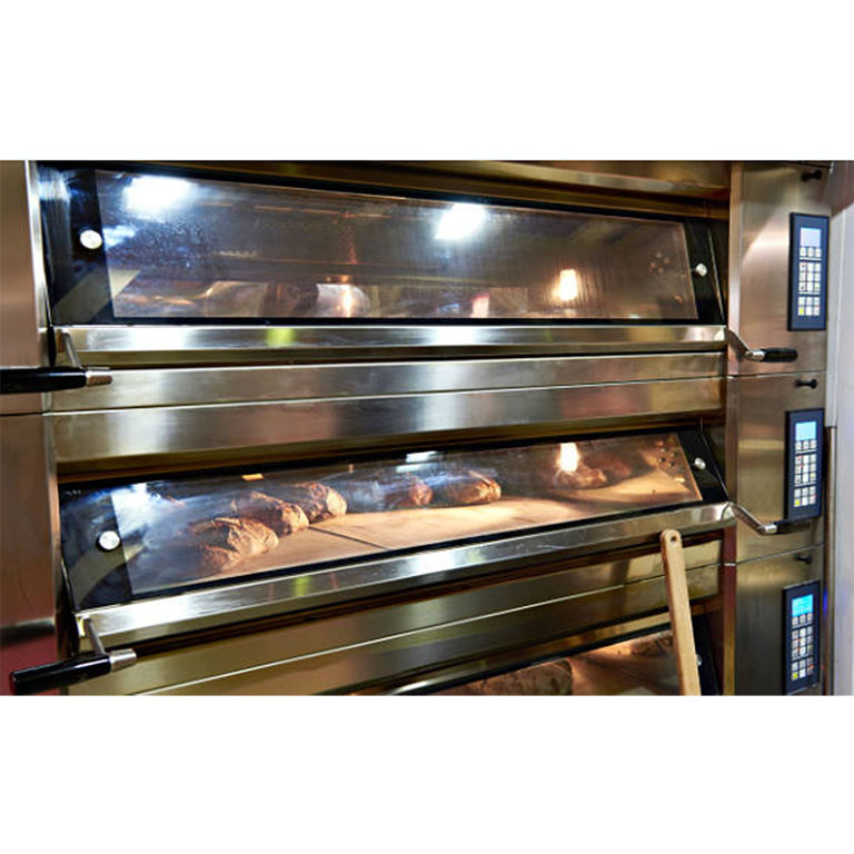 Gas vs. Electric Ovens: How to Make the Right Choice for Your Bakery