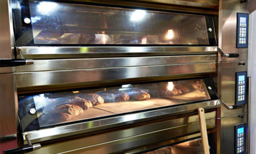 Gas vs. Electric Ovens: How to Make the Right Choice for Your Bakery