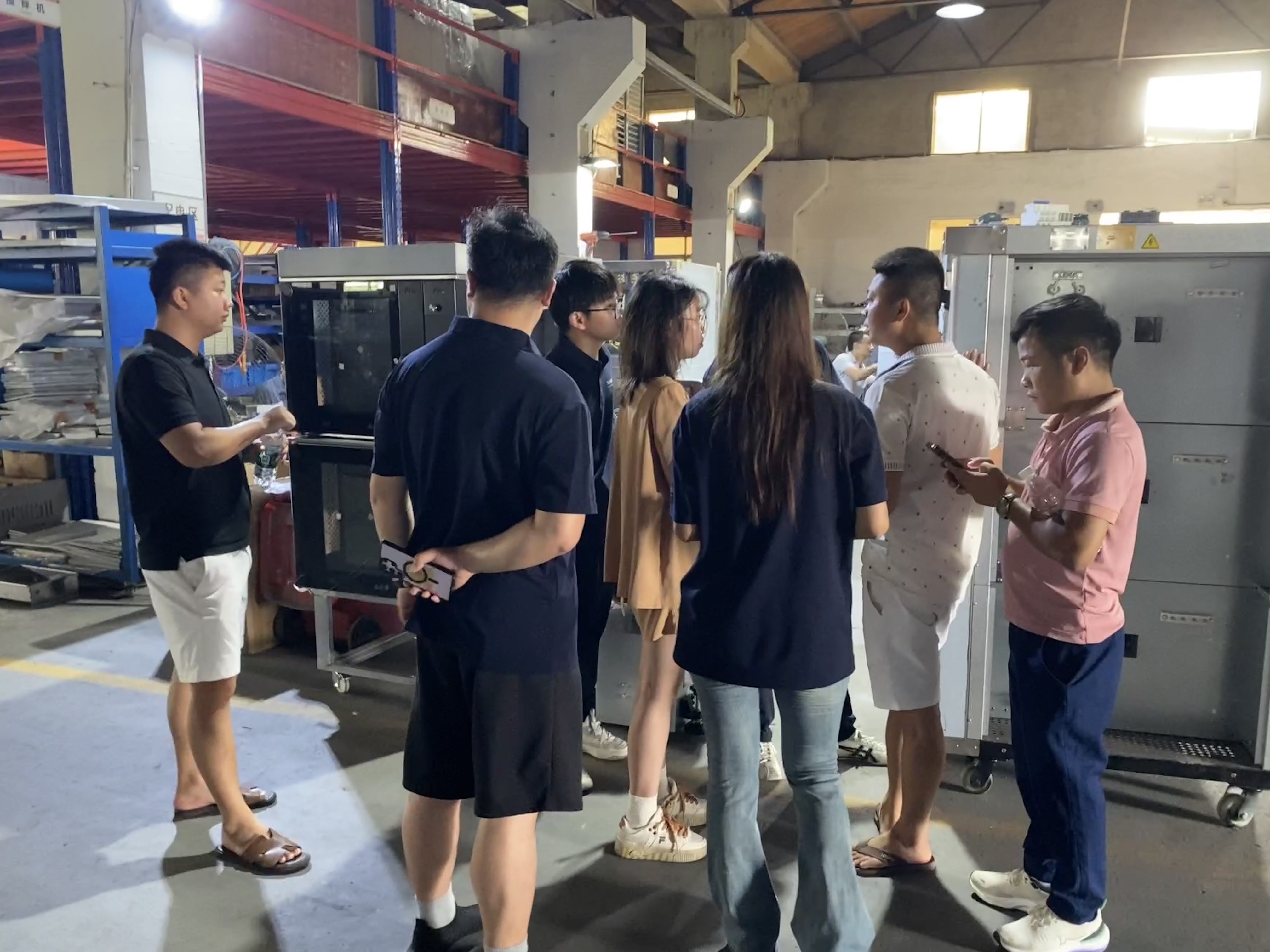 Last week, SamBake welcomed a group of special guests — our partners from Vietnam.