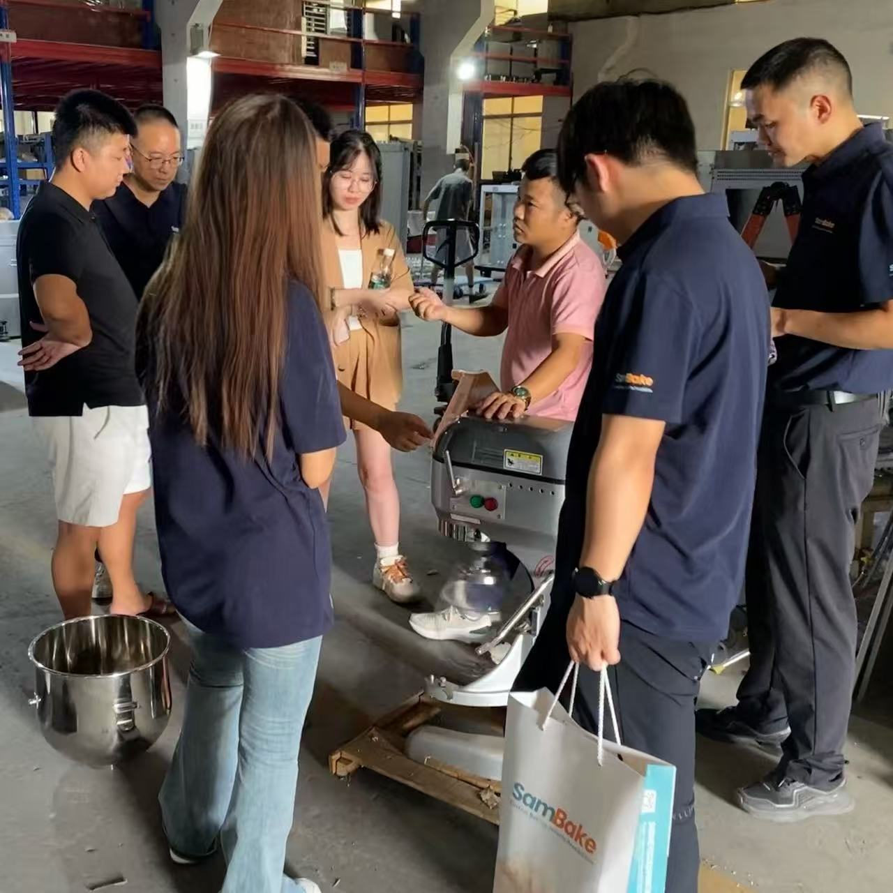 when he saw a batch of our equipment ready for shipment, he made a straightforward request: to unbox one of the packaged machines for an on-site inspection.