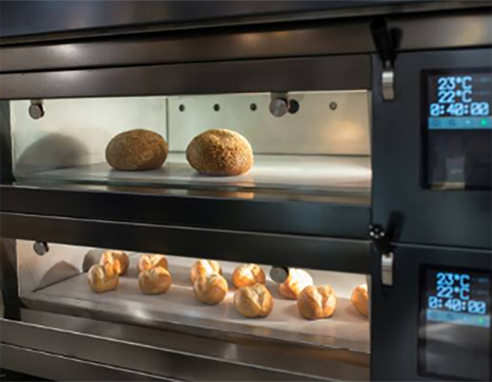 Controls & Usability: Mechanical panels vs. smart touch screens or PCB programs.