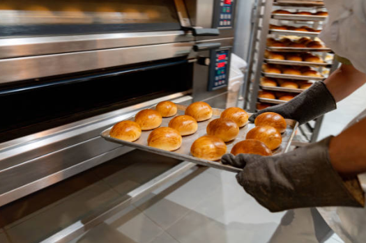 التنظيف والتفتيش اليومي لمعدات المخابز التجارية