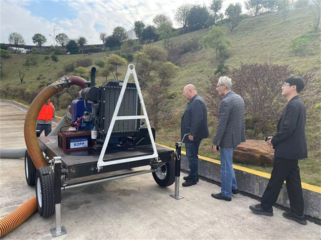 Customers visit the mobile pump truck