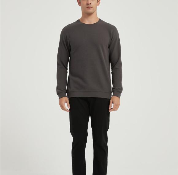 OEM Men's Mesh Quick-Dry Long Sleeve Workout T-shirt From Chinese Factory